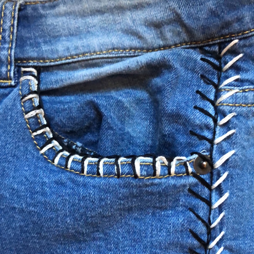 Alice + Olivia jeans. Adorable and embellished with cross cross stitching. 28